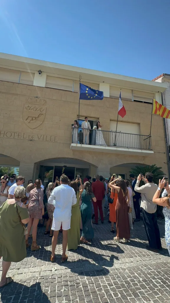 Hôtel de Ville Carqueiranne Sortie de Mairie